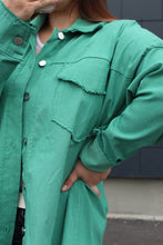 Charger l'image dans la galerie, SURCHEMISE MAORA VERTE